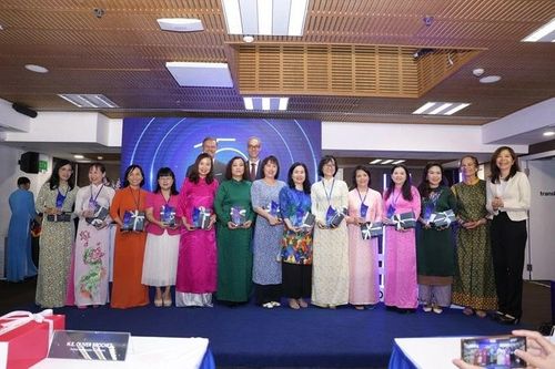 Tôn vinh 38 nhà khoa học nữ xuất sắc của Việt Nam tại lễ kỷ niệm 15 năm Giải thưởng L'Oreál-UNESCO