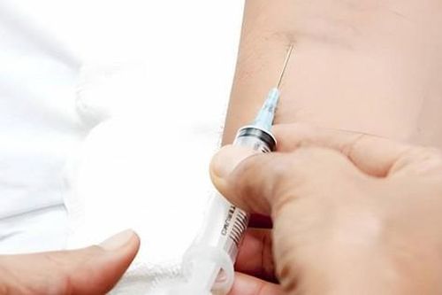 Bản tin 8H: Tử vong sau mũi tiêm tại phòng khám tư