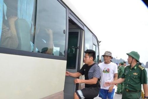 Biên phòng Quảng Ninh cứu 11 ngư dân, tiếp nhận chăm sóc 43 nạn nhân gặp nạn trên biển