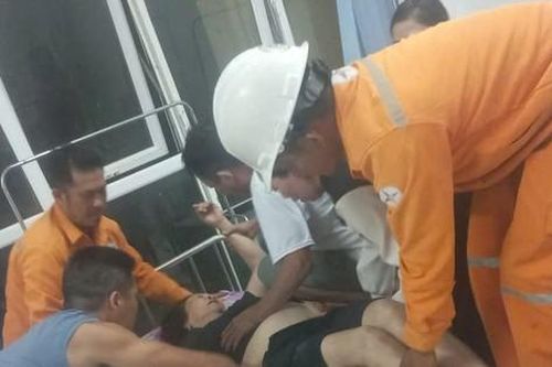 Công nhân Điện lực kịp thời cứu sống một phụ nữ bị điện giật