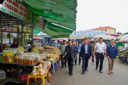 Sau bão số 3: Hải Phòng còn nhiều khó khăn, giá cả thị trường tăng đột biến