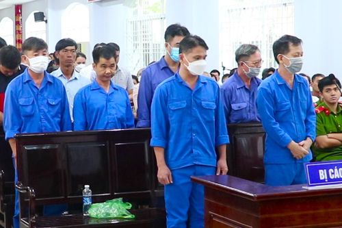 Xét xử 7 thanh tra giao thông Bà Rịa - Vũng Tàu nhận hối lộ hơn 6 tỷ đồng