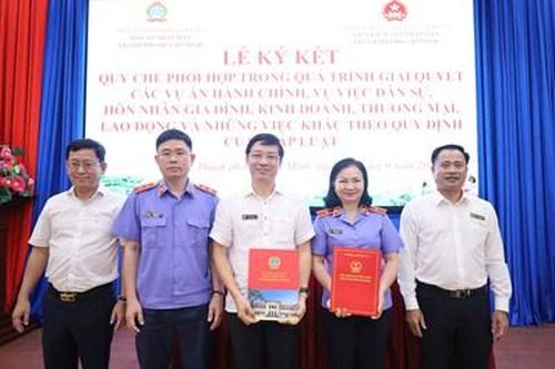 VKSND TP Hồ Chí Minh ký quy chế phối hợp trong công tác giải quyết các vụ án hành chính, vụ việc dân sự