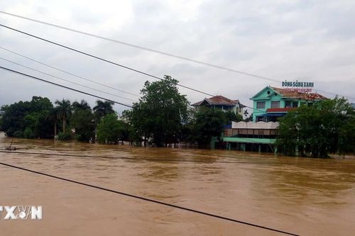 Nước lũ sông Cầu dâng cao, nhiều khu vực ngập sâu