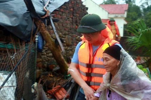 Sự cố đập Hà Thanh: Khẩn trương giúp người dân sớm trở lại cuộc sống bình thường