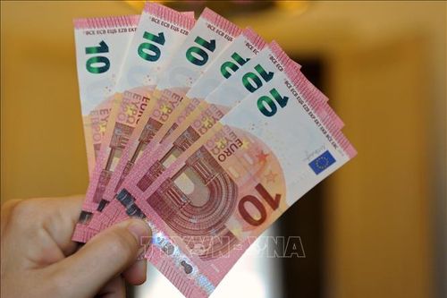 Pháp tìm cách trì hoãn thời hạn nộp kế hoạch giảm thâm hụt ngân sách