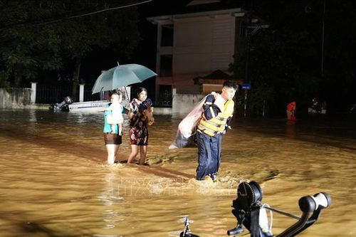 Hơn 60 hộ dân phải di dời do thủy điện Thác Bà xả lũ