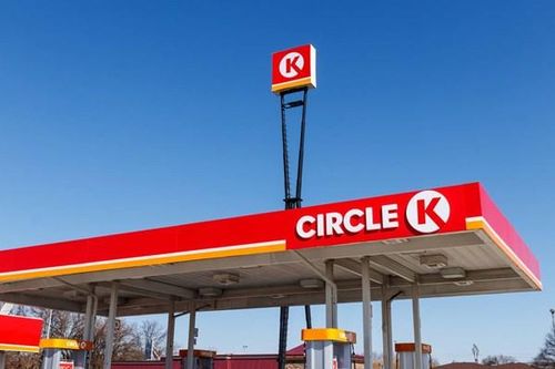 Chủ sở hữu Circle K quyết tâm thâu tóm 7-Eleven