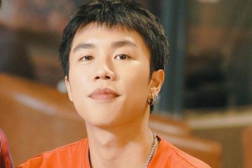 Long Vũ tuyên bố khởi nghiệp, phản ứng của nghệ sĩ Vân Dung mới gây bất ngờ