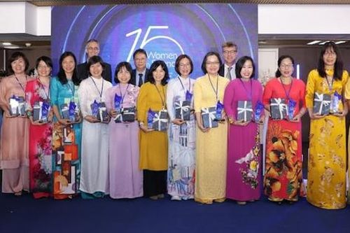 Hành trình 15 năm thúc đẩy sự phát triển của phụ nữ Việt Nam trong nghiên cứu khoa học