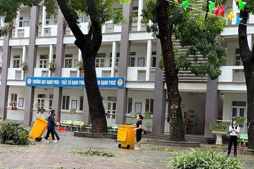 Nhiều trường cho học sinh nghỉ học do ảnh hưởng bão số 3