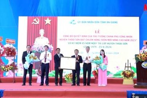 Công bố Quyết định của Thủ tướng Chính phủ công nhận huyện Thoại Sơn đạt chuẩn nông thôn mới nâng cao năm 2023