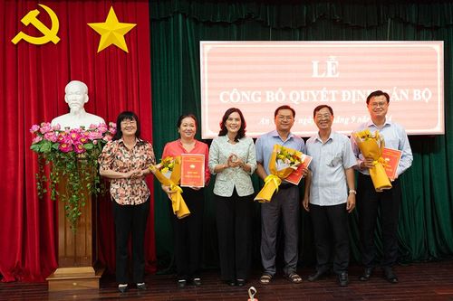 Ban Thường trực UBMTTQVN tỉnh An Giang trao quyết định công tác cán bộ