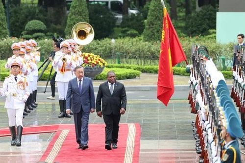 Tổng Bí thư, Chủ tịch nước Tô Lâm chủ trì lễ đón và hội đàm với Tổng thống Mozambique