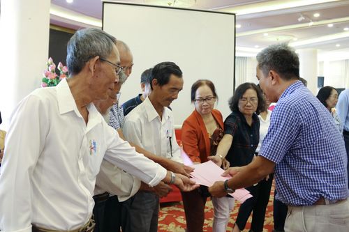 Tập huấn về thành lập, quản lý và vận hành Câu lạc bộ Liên thế hệ tự giúp nhau