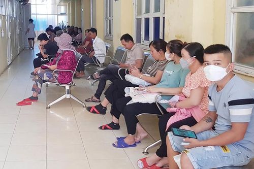Đầu tư trang thiết bị, nâng cao năng lực khám, chữa bệnh