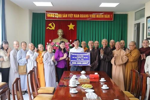 Đồng Nai: Ban Trị sự TP.Biên Hòa ủng hộ 320 phần học bổng đến học sinh có hoàn cảnh khó khăn