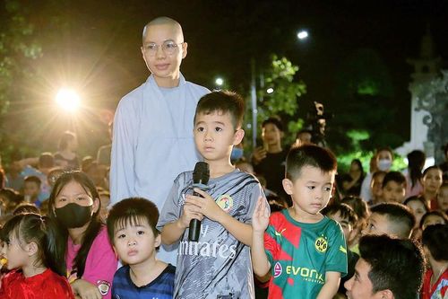 Chùa Thanh Tâm (Phật Cô Đơn) tổ chức chương trình 'Vui hội trăng rằm' cho các em thiếu nhi