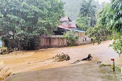 Hòa Bình tập trung khắc phục thiệt hại do mưa bão