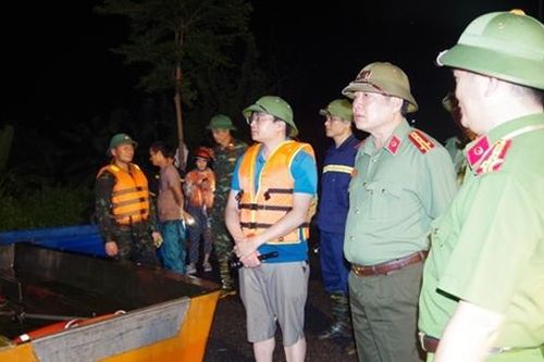 Công an tỉnh Thái Nguyên tập trung cứu hộ dân trong đêm
