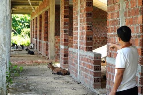 Nhiều hạng mục trường học ở miền núi Quảng Trị dang dở vì thiếu vốn