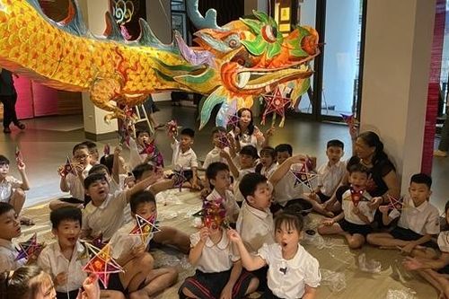 Rộn ràng Tết Trung thu trên phố cổ Hà Nội