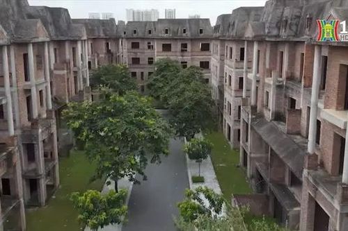 Cất tiền vào bất động sản và hệ lụy
