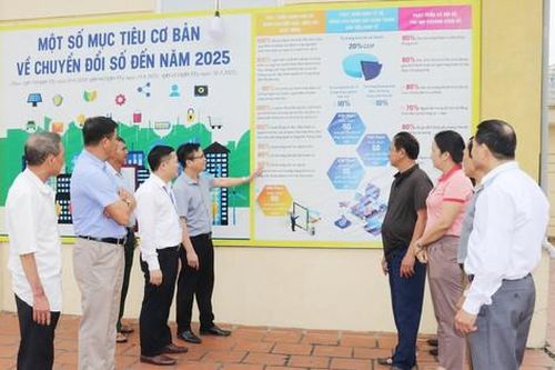 Hà Nội: Đi từng ngõ, gõ từng nhà, hướng dẫn phát triển kinh tế số