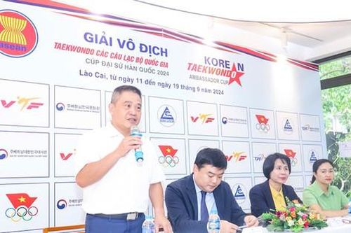 Hơn 1.000 huấn luyện viên, vận động viên dự giải taekwondo các câu lạc bộ quốc gia