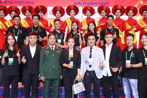 Đạo diễn Mai Thanh Tùng: Tiếp tục tỏa sáng với 'Vinh quang thầm lặng 2024'