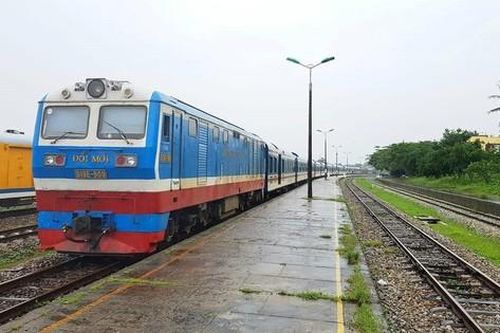 Dừng tàu khách Hà Nội - Lào Cai do mưa lũ tại Yên Bái