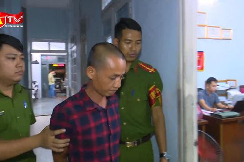 Mâu thuẫn kinh doanh trong chợ, người đàn ông đâm nữ hàng xóm tử vong