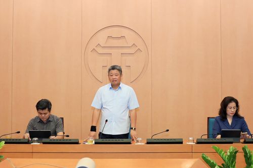 Hà Nội họp khẩn, yêu cầu có phương án di dời, đảm bảo tuyệt đối an toàn cho người dân vùng ngập lụt