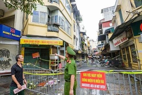Di dời xong toàn bộ người dân ở 'nhà nghiêng' 46 phố Hàng Gai