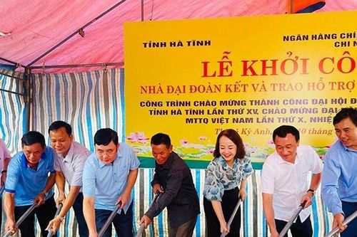 Hà Tĩnh: Làm nhà Đại đoàn kết và trao sinh kế cho người nghèo thị xã Kỳ Anh