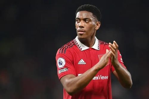 Martial đòi hỏi vô lý