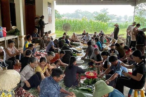 Nghệ An: hàng nghìn nhu yếu phẩm đang gấp rút hướng về bà con vùng lũ