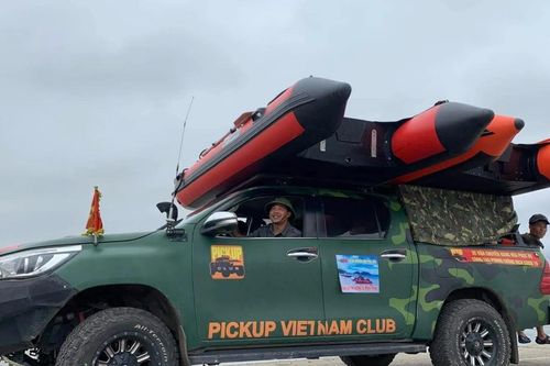 CLB Xuồng hơi cứu hộ thanh niên Hà Nội hỗ trợ các tỉnh bị ngập