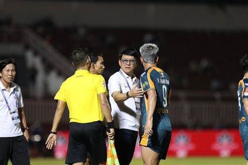 HAGL bất ngờ có HLV mới, ông Vũ Tiến Thành giữ vị trí khác