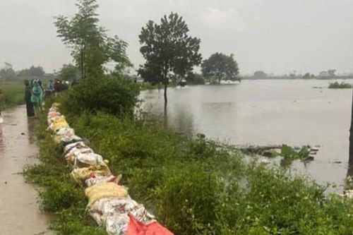 Hà Nội: Ngăn chặn từ sớm, từ xa đối tượng lợi dụng mưa lũ vi phạm pháp luật