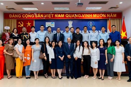 Ấn Độ cung cấp học bổng cho sinh viên Việt Nam trong nhiều lĩnh vực