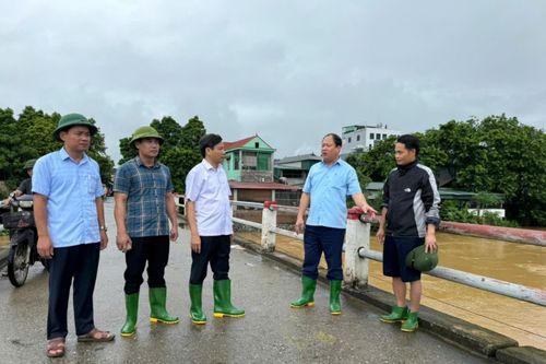 Vĩnh Phúc: Nước các sông dâng cao ở mức báo động, ngập nhiều nhà cửa