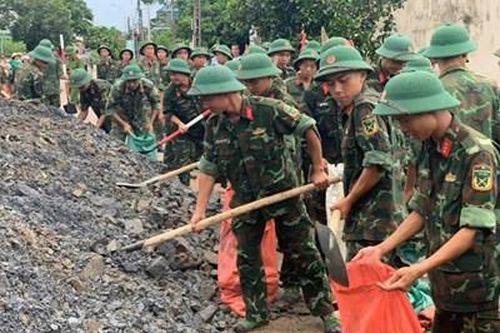 Sư đoàn 3 (Quân khu 1) nỗ lực giúp dân khắc phục hậu quả bão lũ