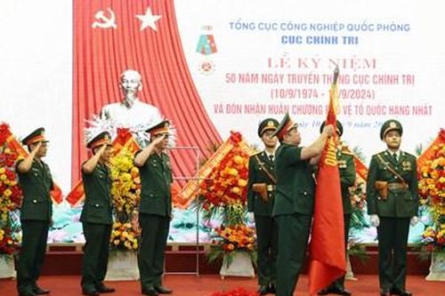 Cục Chính trị, Cục Hậu cần Tổng cục Công nghiệp quốc phòng đón nhận Huân chương Bảo vệ Tổ quốc