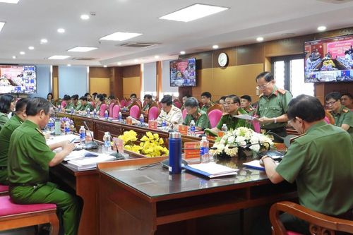 Quyết tâm kéo giảm tội phạm, bảo vệ cuộc sống bình yên cho nhân dân