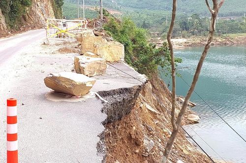 Đà Nẵng xây dựng gần 13.000 mét kè chống sạt lở khẩn cấp các tuyến sông
