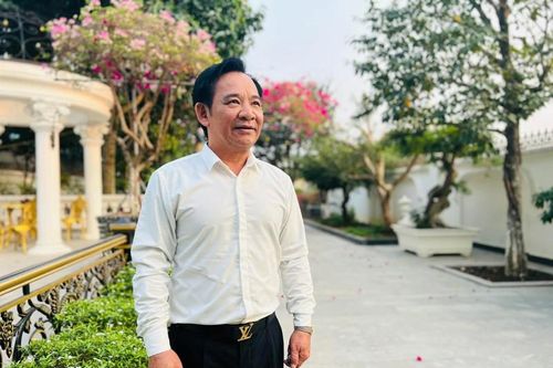 Cận cảnh biệt thự 1.000m2 to như lâu đài của NSƯT Quang Tèo