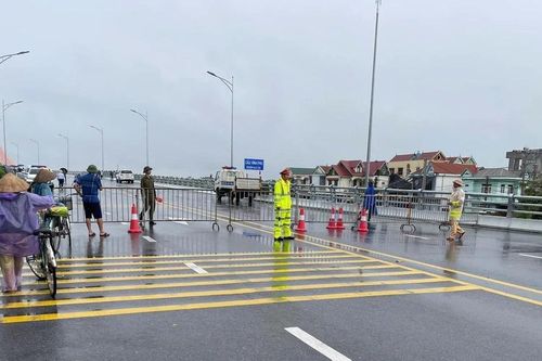 Tạm thời cấm xe qua cầu Vĩnh Phú nối Vĩnh Phúc với Phú Thọ