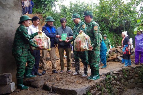 BĐBP Lai Châu: Thăm hỏi, hỗ trợ gia đình nạn nhân tử vong do sạt lở