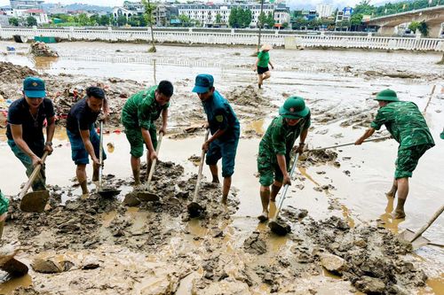 BĐBP Lào Cai huy động lực lượng, phương tiện ứng phó, khắc phục mưa lũ, sạt lở